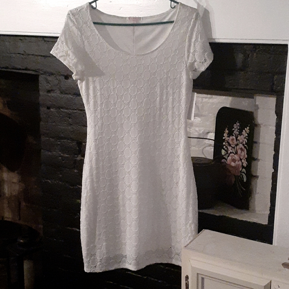 Isaac Mizrahi White Eyelet Dress